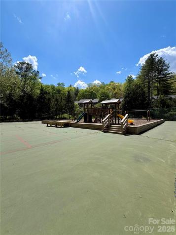 8 Creekside Lane Asheville NC 28803