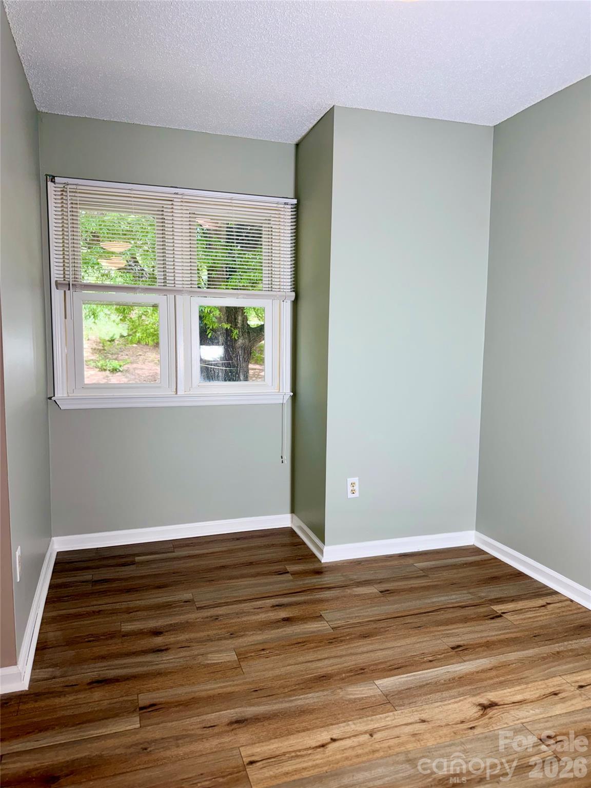 8 Creekside Lane Asheville NC 28803