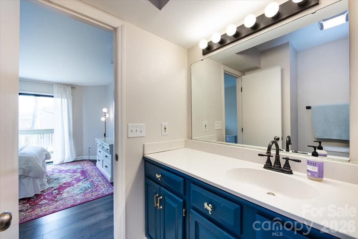 1608 Sharon Road W Charlotte NC 28210