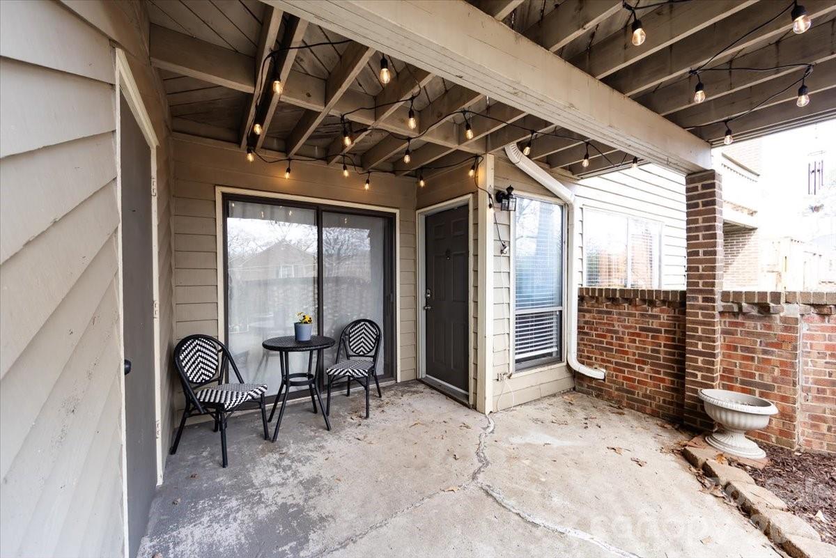 1608 Sharon Road W Charlotte NC 28210