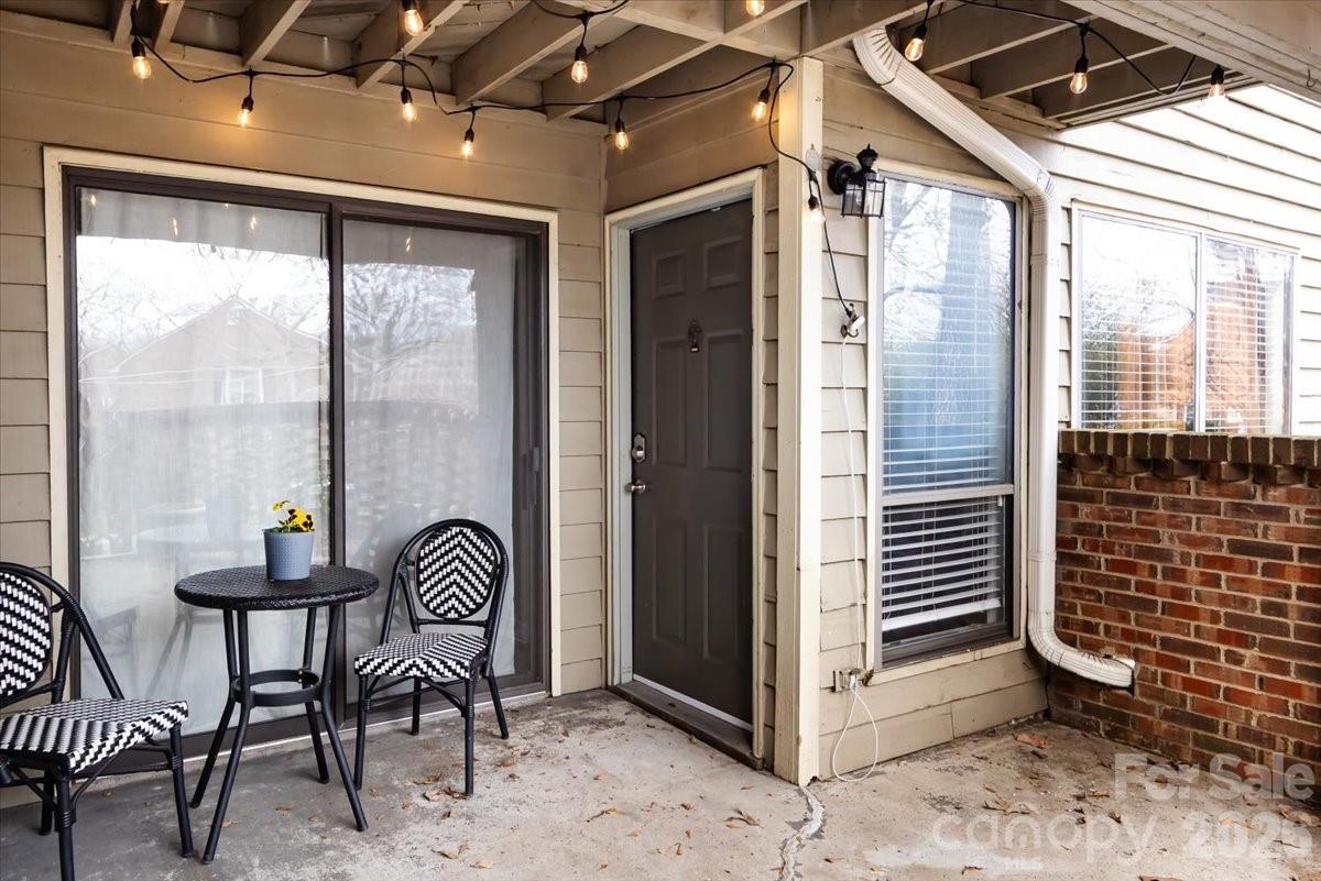 1608 Sharon Road W Charlotte NC 28210
