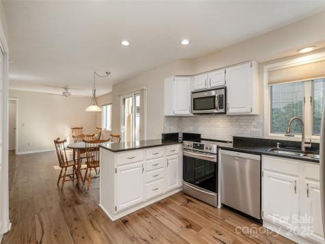 405 Wild Oak Lane Hendersonville NC 28791