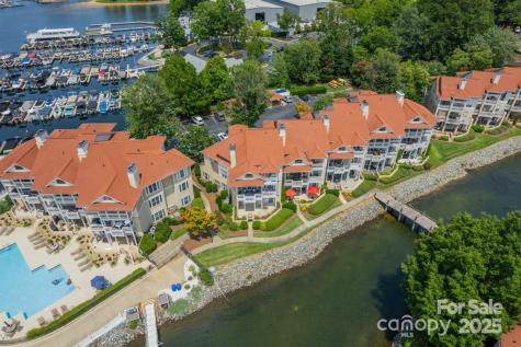 18009 Kings Point Drive Cornelius NC 28031