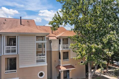 18009 Kings Point Drive Cornelius NC 28031