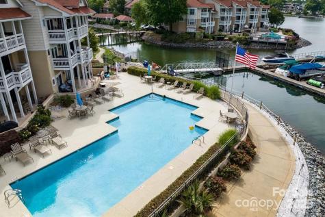 18009 Kings Point Drive Cornelius NC 28031