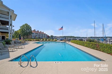 18009 Kings Point Drive Cornelius NC 28031