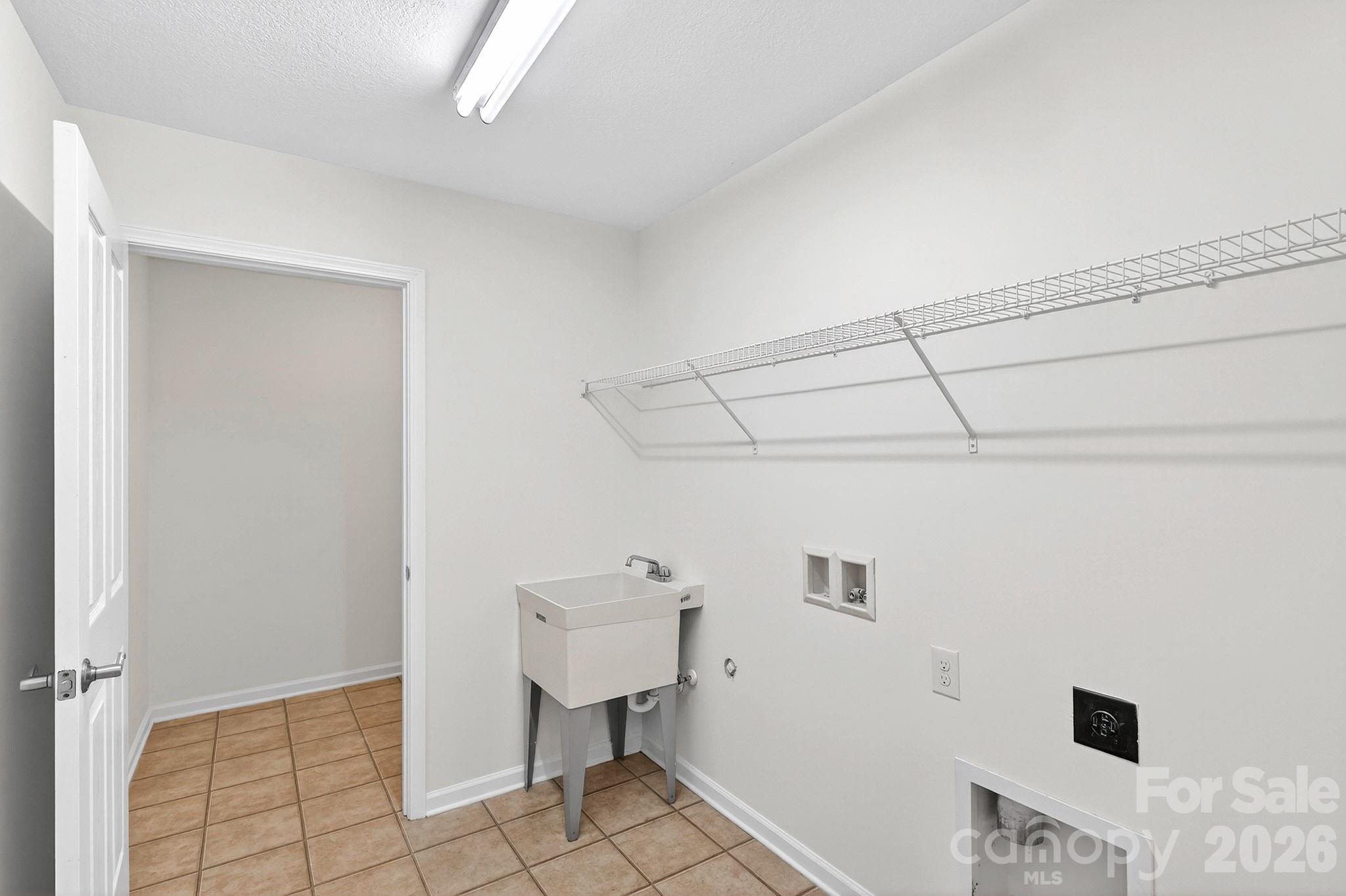 3546 S Bank Court Matthews NC 28105