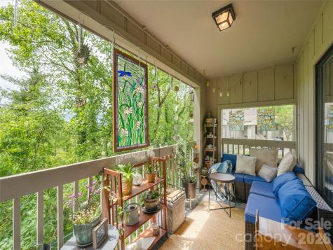 1305 Abbey Circle Asheville NC 28805