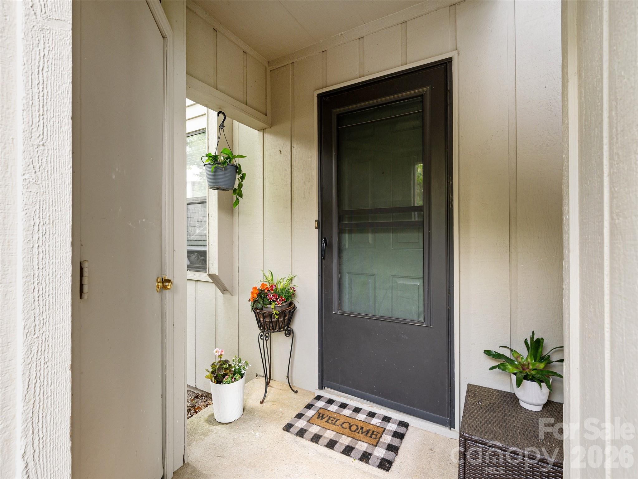 1305 Abbey Circle Asheville NC 28805
