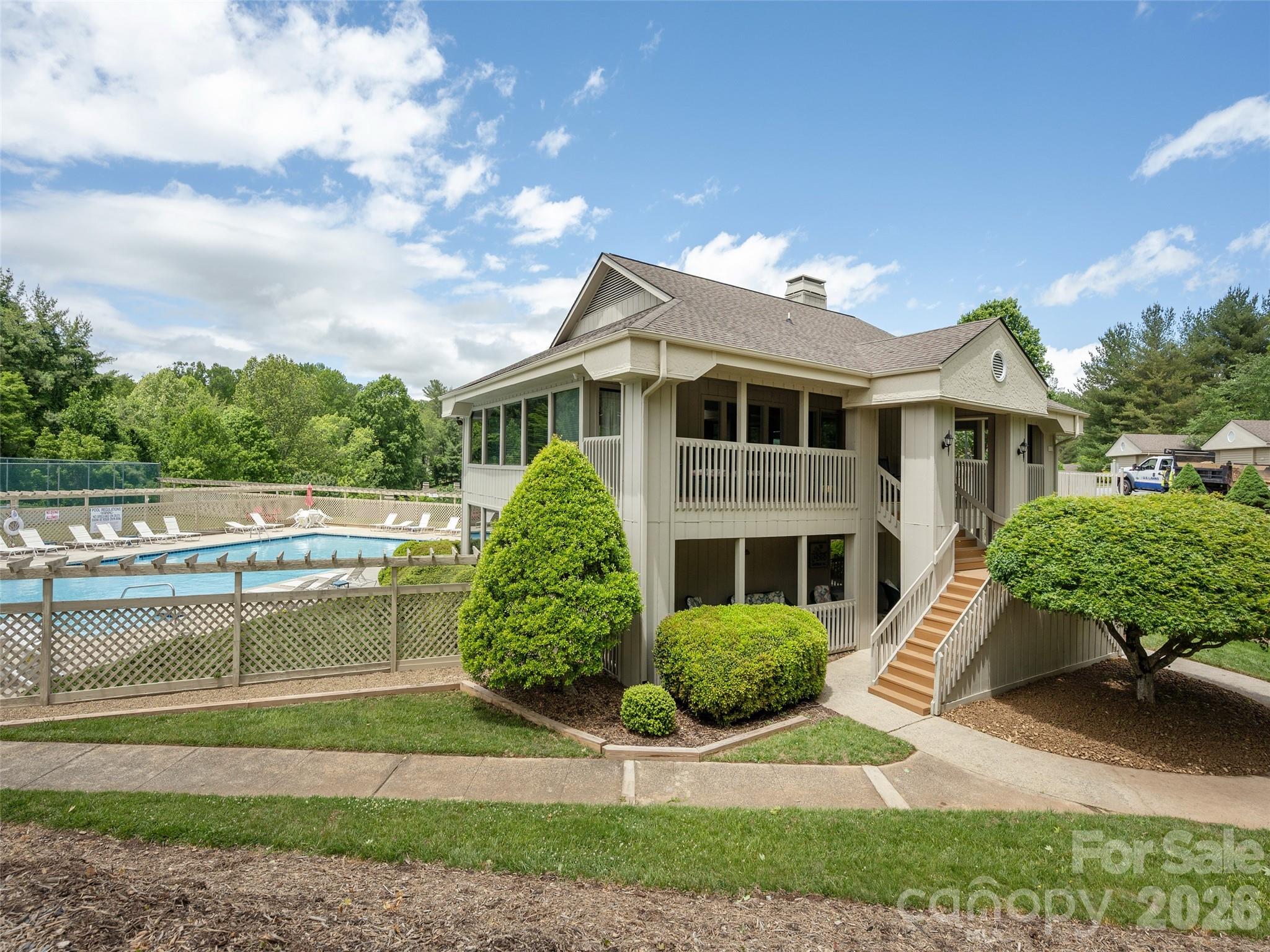 1305 Abbey Circle Asheville NC 28805