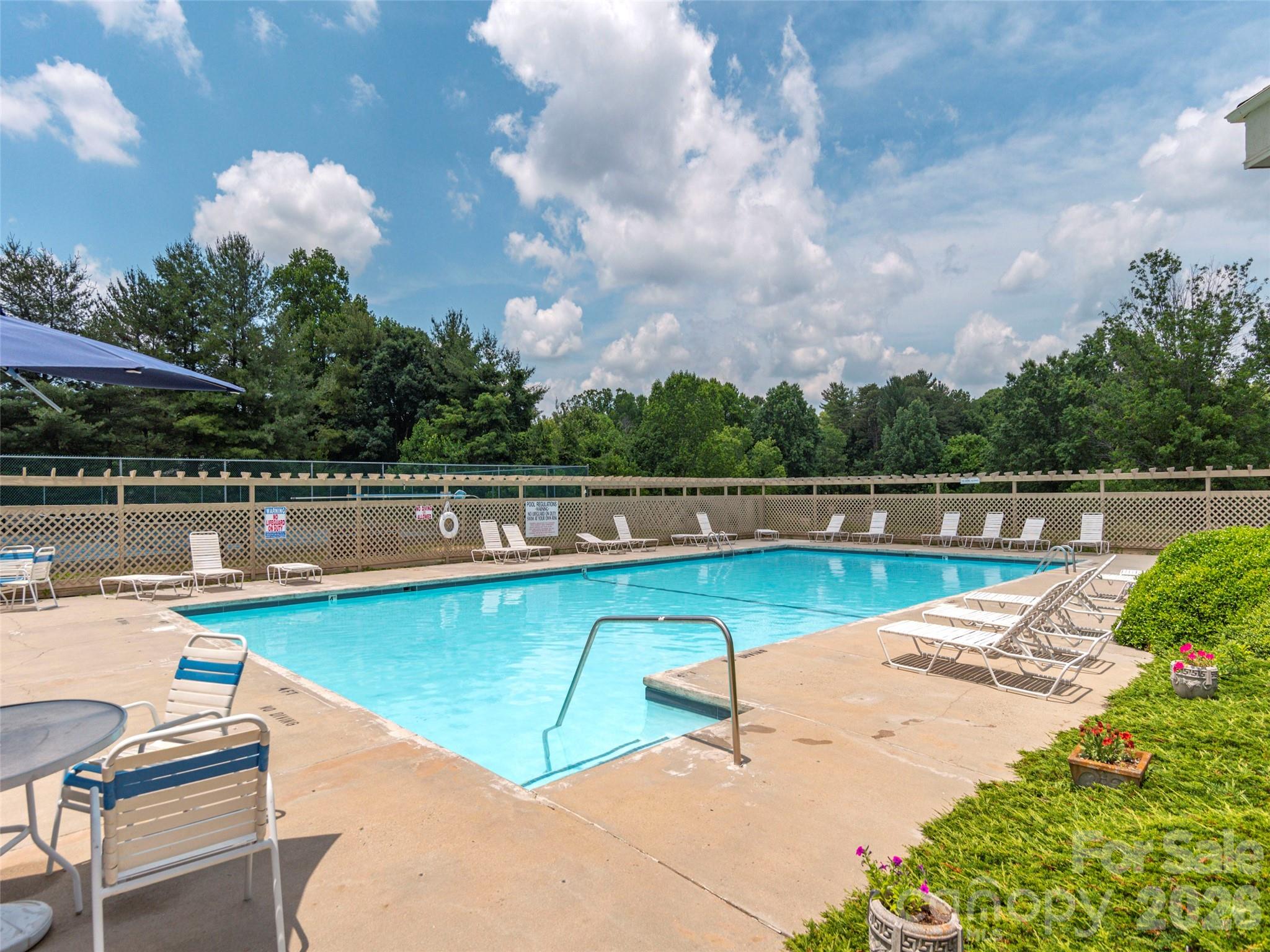 1305 Abbey Circle Asheville NC 28805