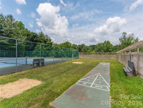 1305 Abbey Circle Asheville NC 28805