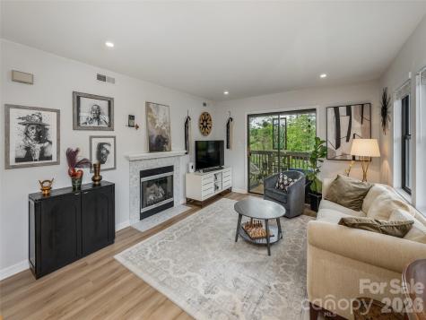 1305 Abbey Circle Asheville NC 28805