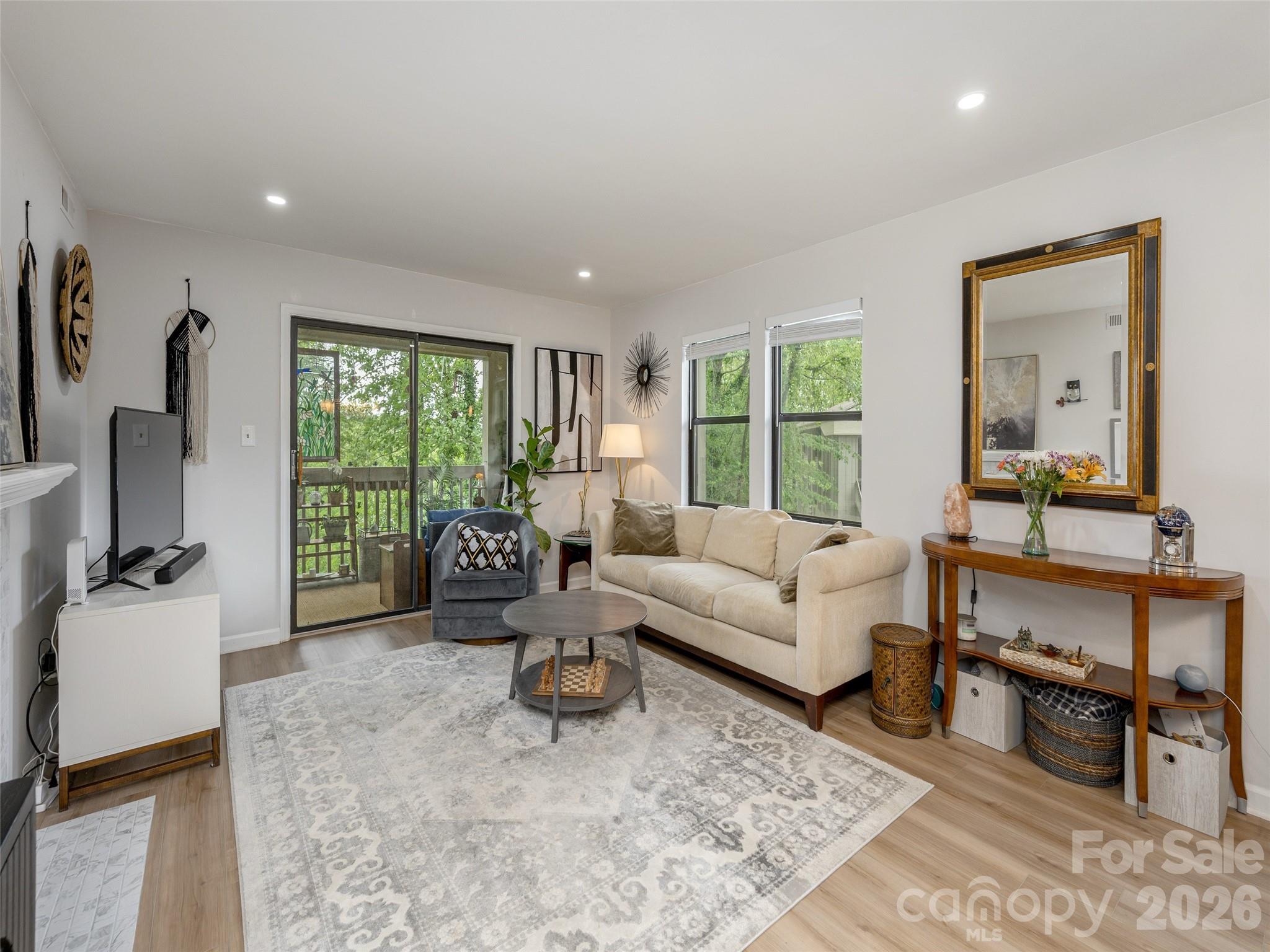 1305 Abbey Circle Asheville NC 28805