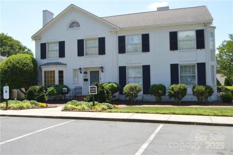 2929 Heathstead Place Charlotte NC 28210