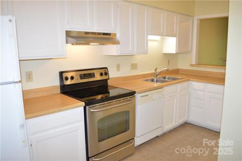 2929 Heathstead Place Charlotte NC 28210