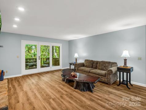 405 N Scarlet Oak Lane Hendersonville NC 28791