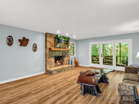 405 N Scarlet Oak Lane Hendersonville NC 28791