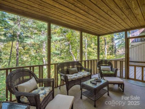 405 N Scarlet Oak Lane Hendersonville NC 28791