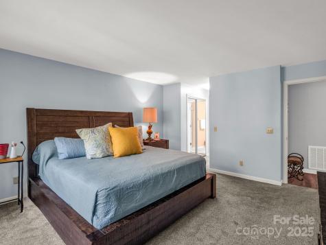 405 N Scarlet Oak Lane Hendersonville NC 28791