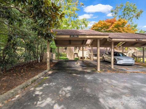 405 N Scarlet Oak Lane Hendersonville NC 28791