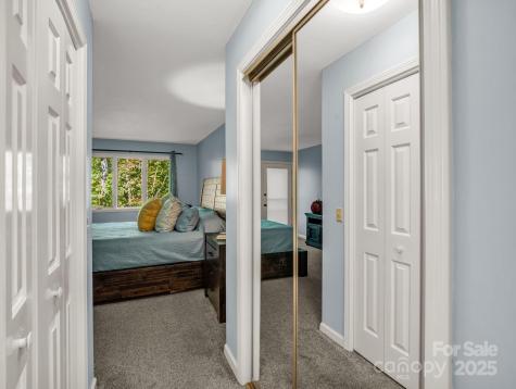 405 N Scarlet Oak Lane Hendersonville NC 28791