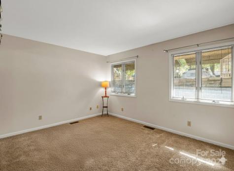 405 N Scarlet Oak Lane Hendersonville NC 28791