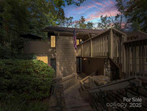 405 N Scarlet Oak Lane Hendersonville NC 28791