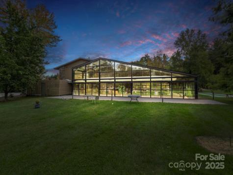 405 N Scarlet Oak Lane Hendersonville NC 28791