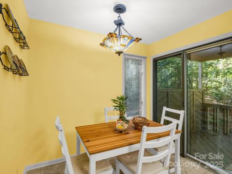 405 N Scarlet Oak Lane Hendersonville NC 28791