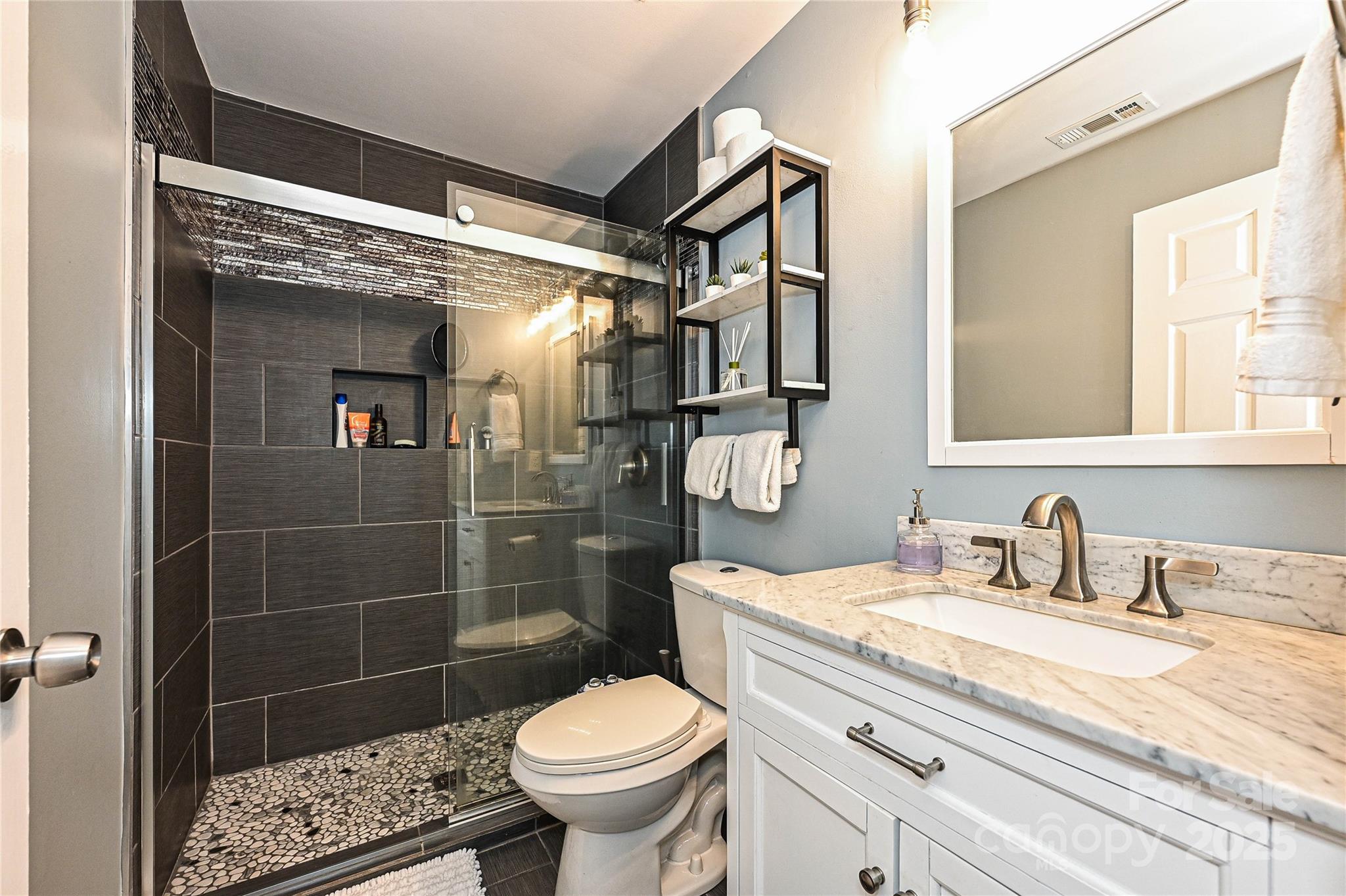 433-68 W 8th Street Charlotte NC 28202