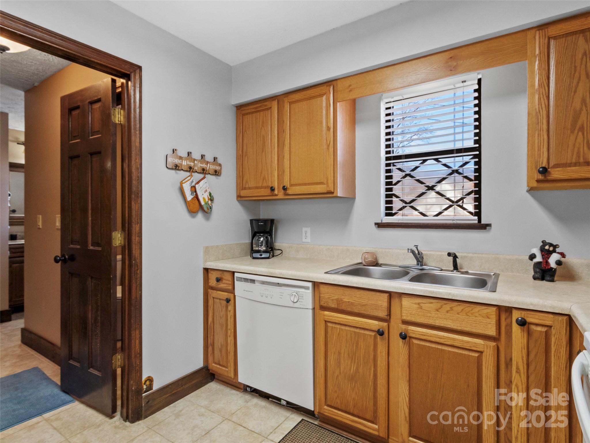 383 Overlook Drive Burnsville NC 28714