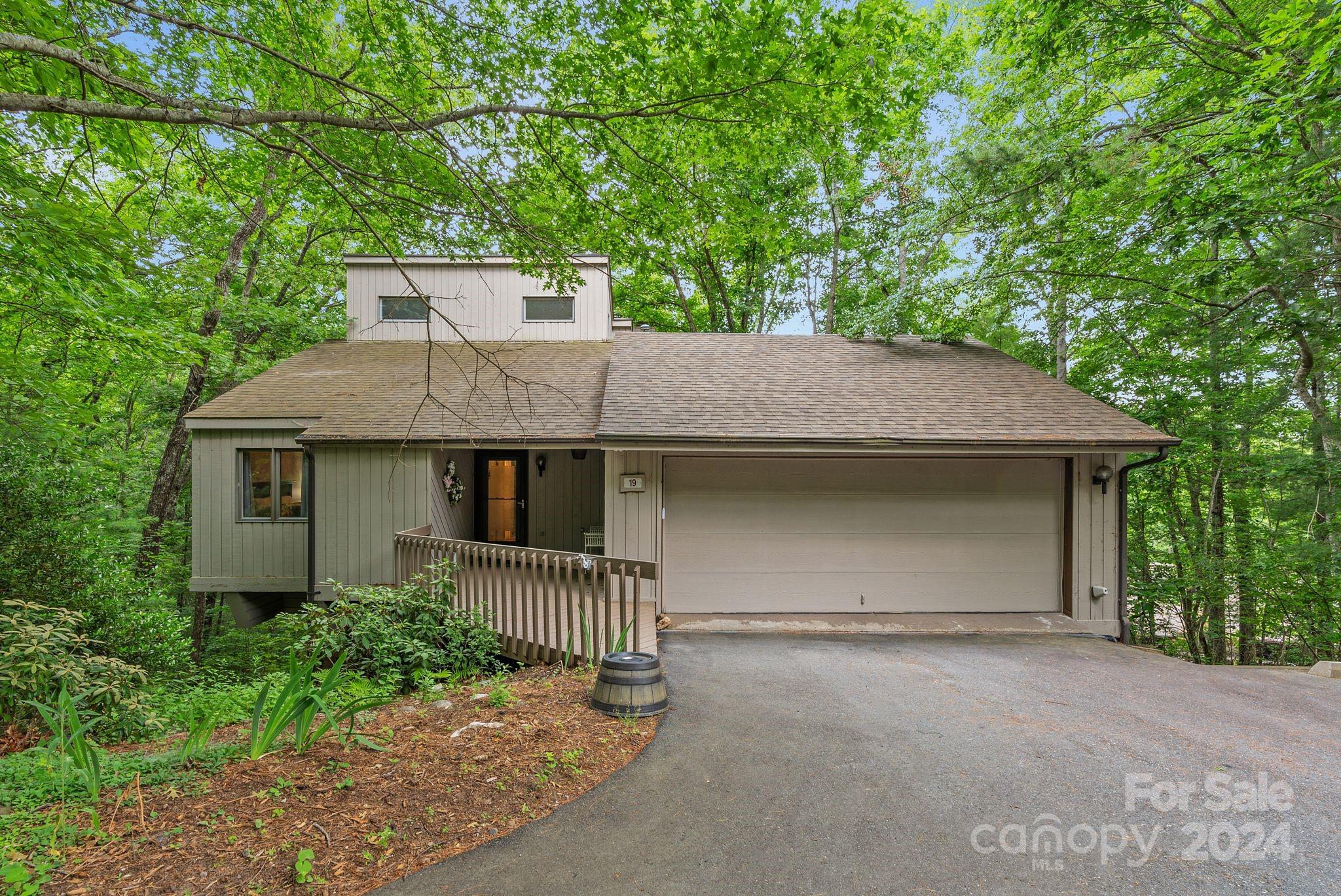 19 Cedarwood Trail Asheville NC 28803