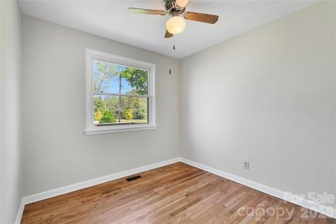19 Trowbridge Lane Brevard NC 28712