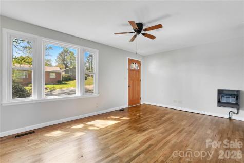 19 Trowbridge Lane Brevard NC 28712