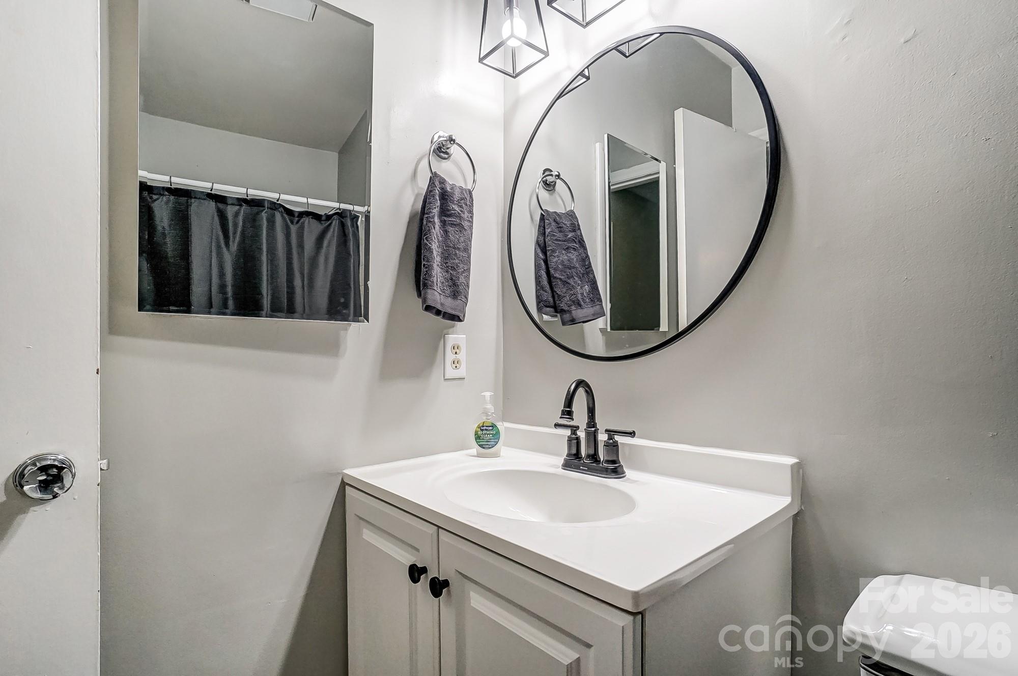8518 Castle Pine Court Charlotte NC 28226