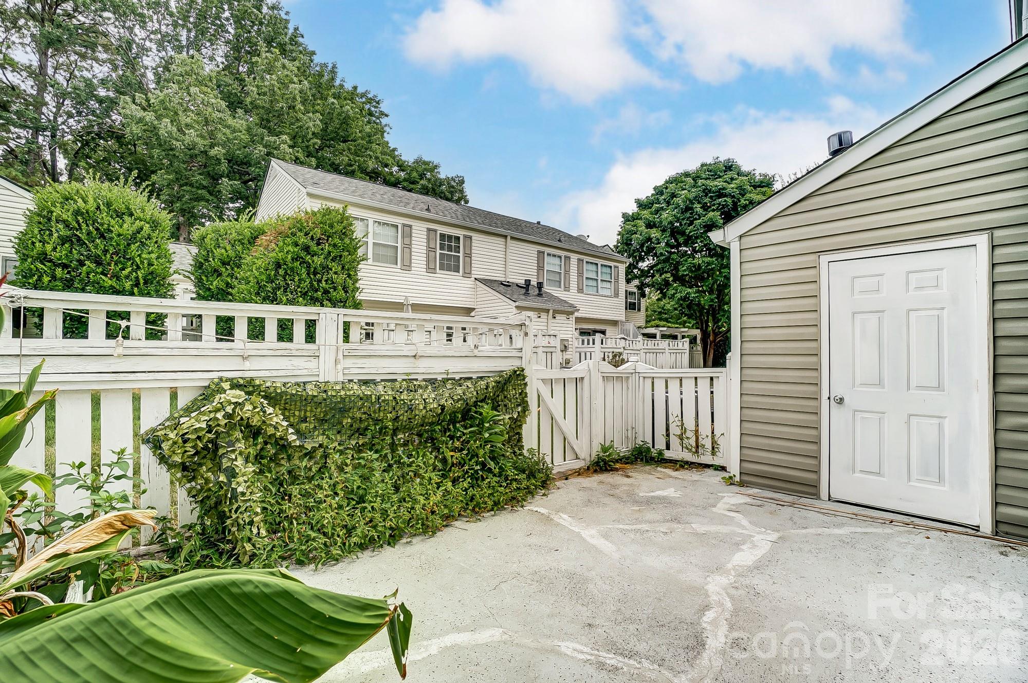 8518 Castle Pine Court Charlotte NC 28226
