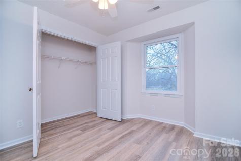 6120 Meadow Rose Lane Charlotte NC 28215