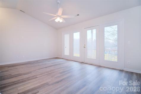 6120 Meadow Rose Lane Charlotte NC 28215