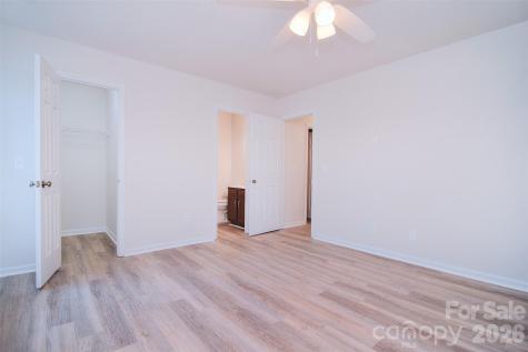 6120 Meadow Rose Lane Charlotte NC 28215
