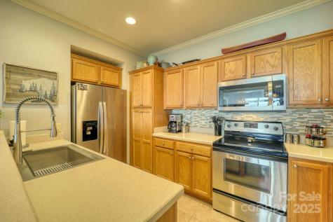 180 Windy Knoll Banner Elk NC 28604