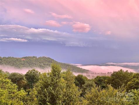 180 Windy Knoll Banner Elk NC 28604