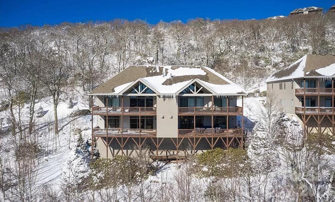 180 Windy Knoll Banner Elk NC 28604