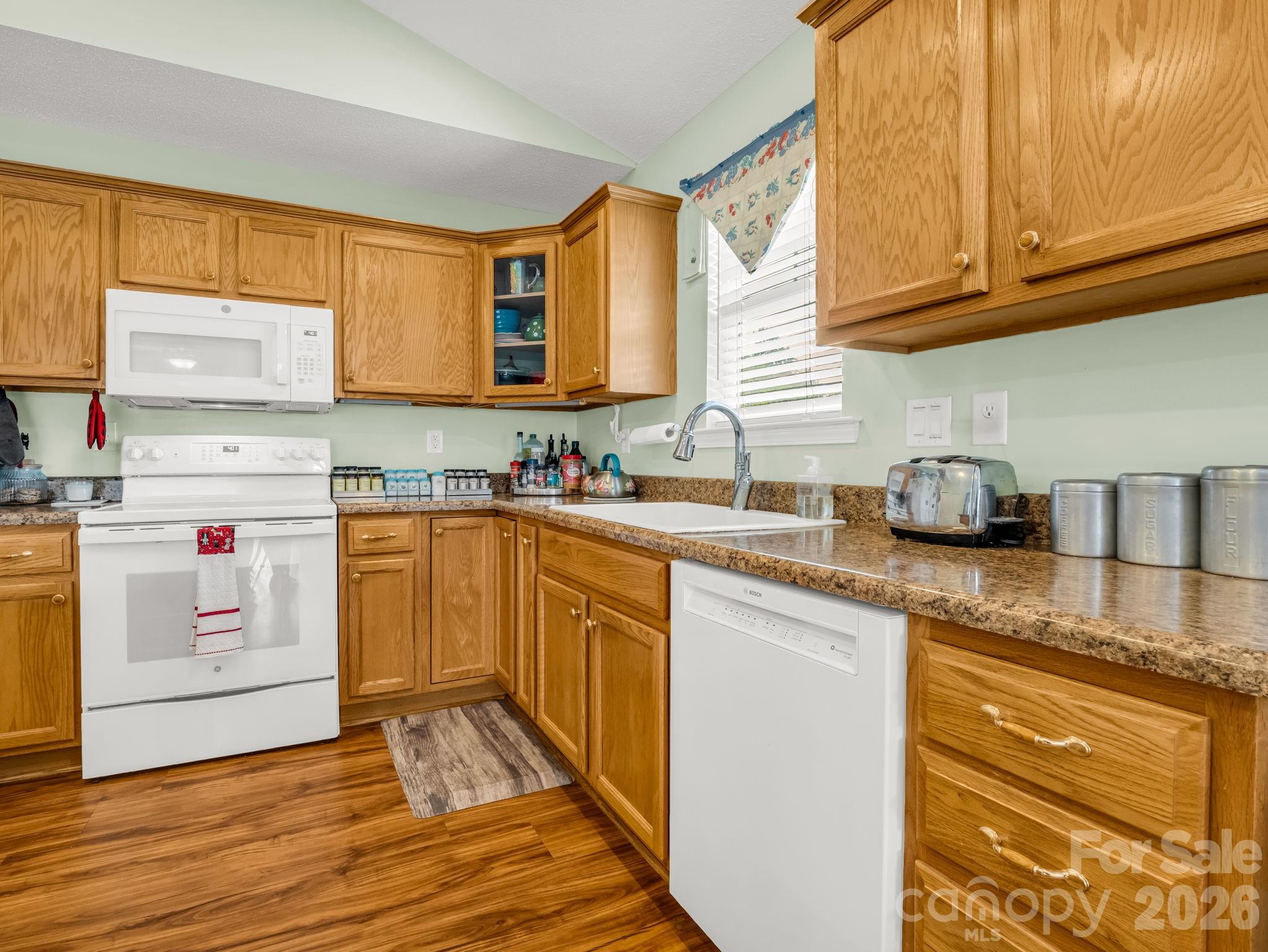 27 Gray Wolf Lane Hendersonville NC 28792