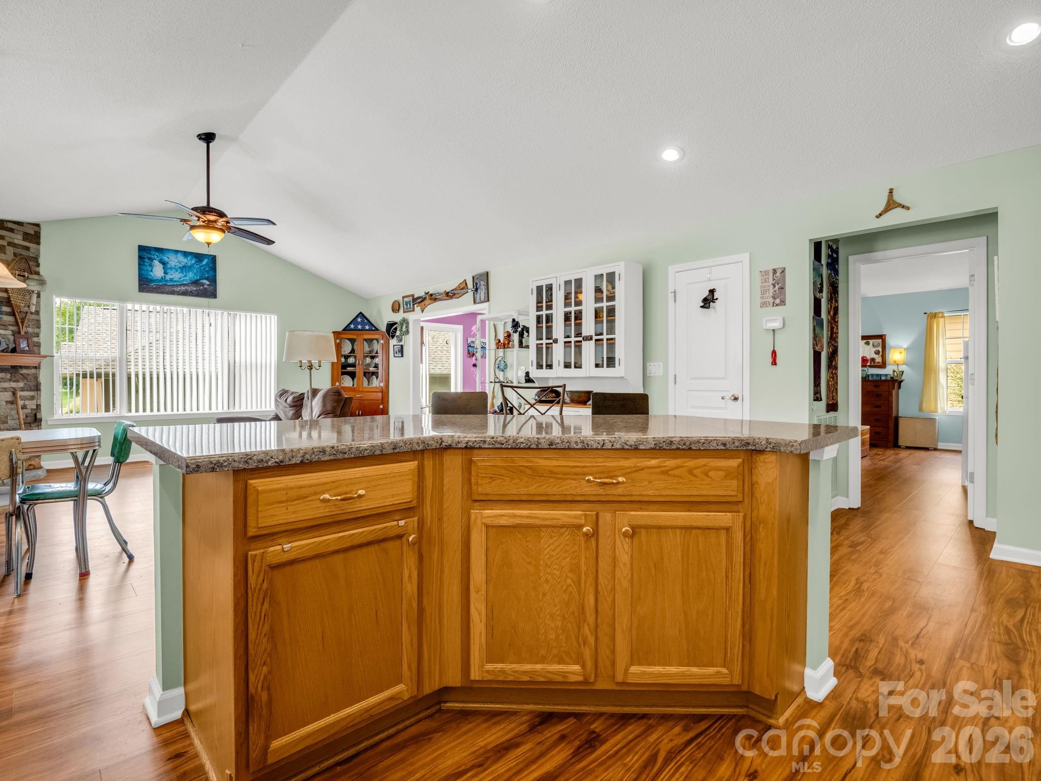 27 Gray Wolf Lane Hendersonville NC 28792