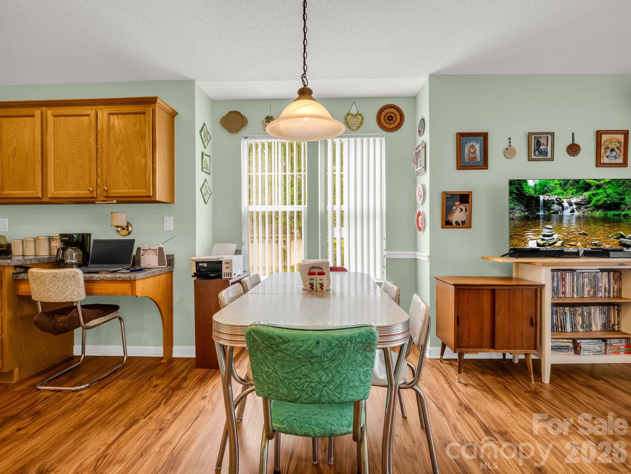 27 Gray Wolf Lane Hendersonville NC 28792