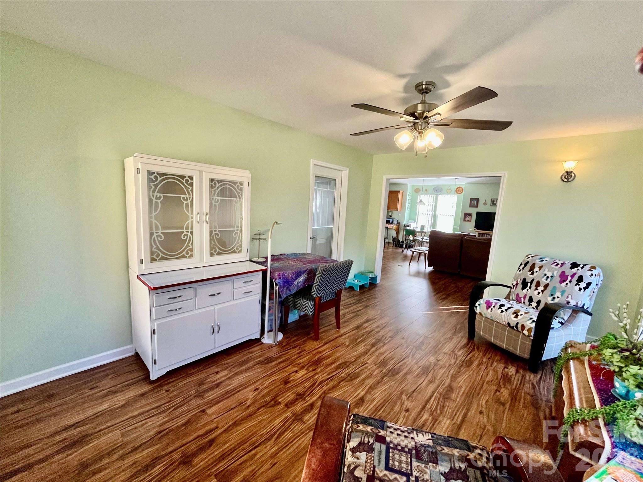 27 Gray Wolf Lane Hendersonville NC 28792