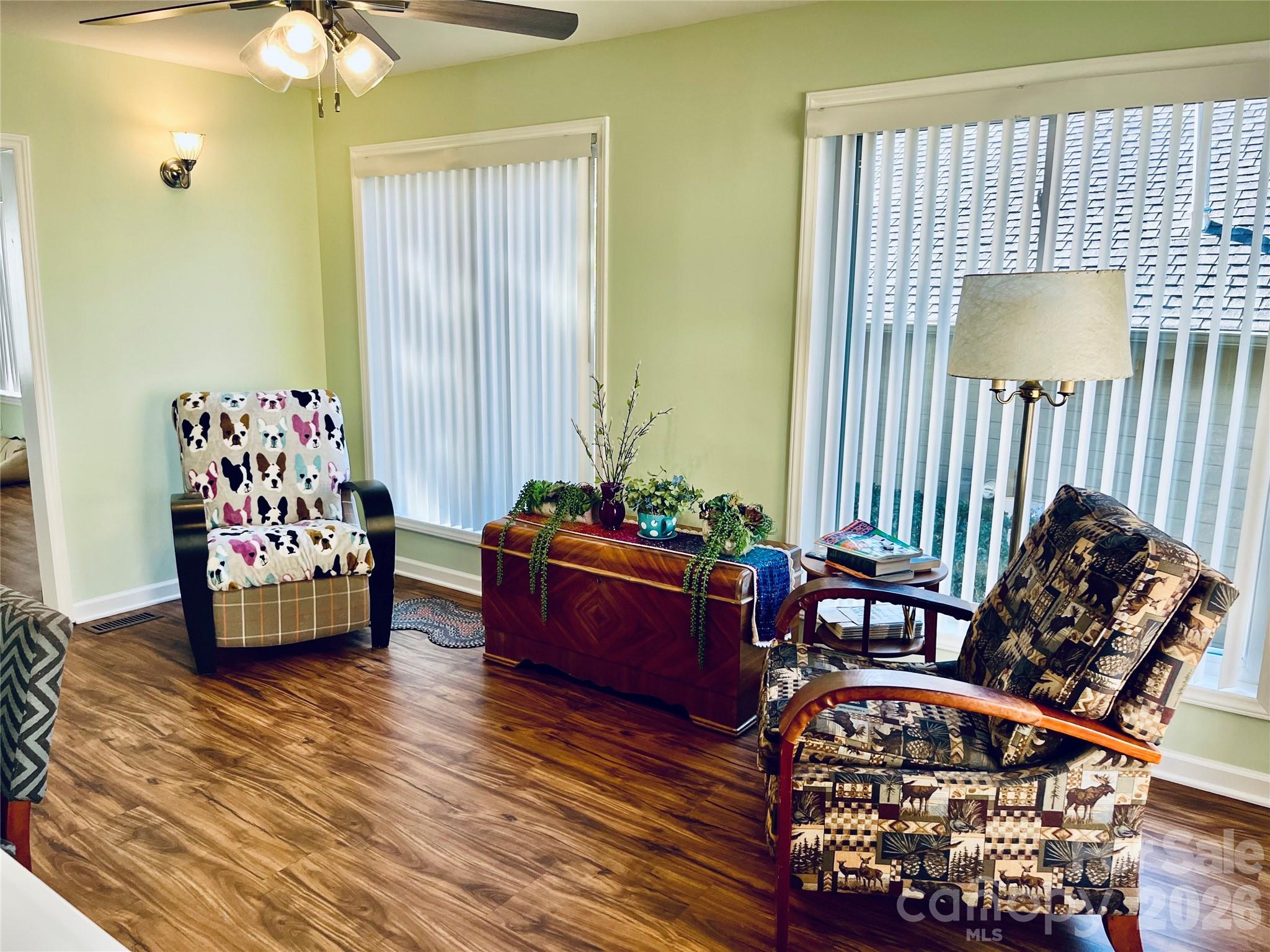 27 Gray Wolf Lane Hendersonville NC 28792