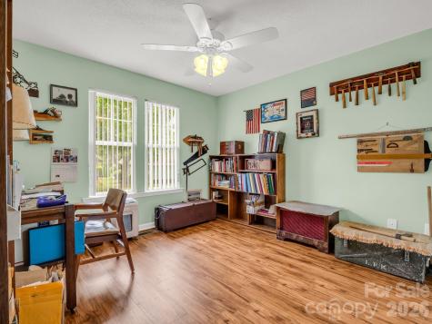 27 Gray Wolf Lane Hendersonville NC 28792