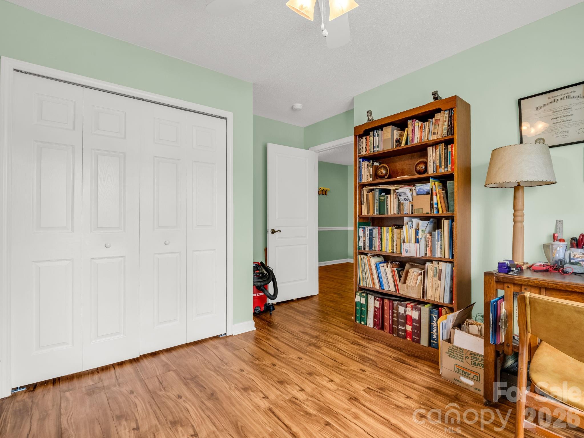 27 Gray Wolf Lane Hendersonville NC 28792